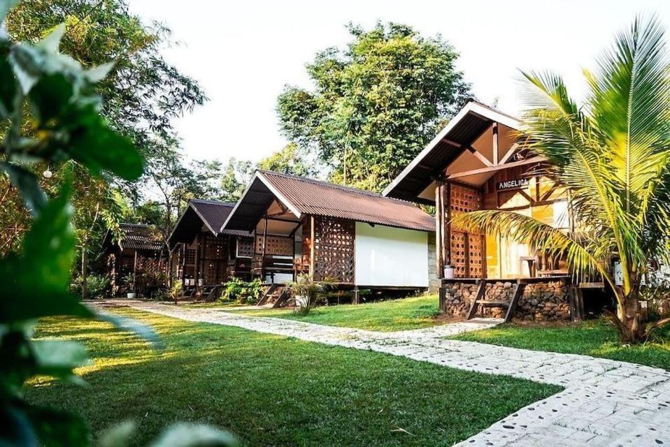 Banlaw Garden Resort Puerto Princesa Buitenkant foto